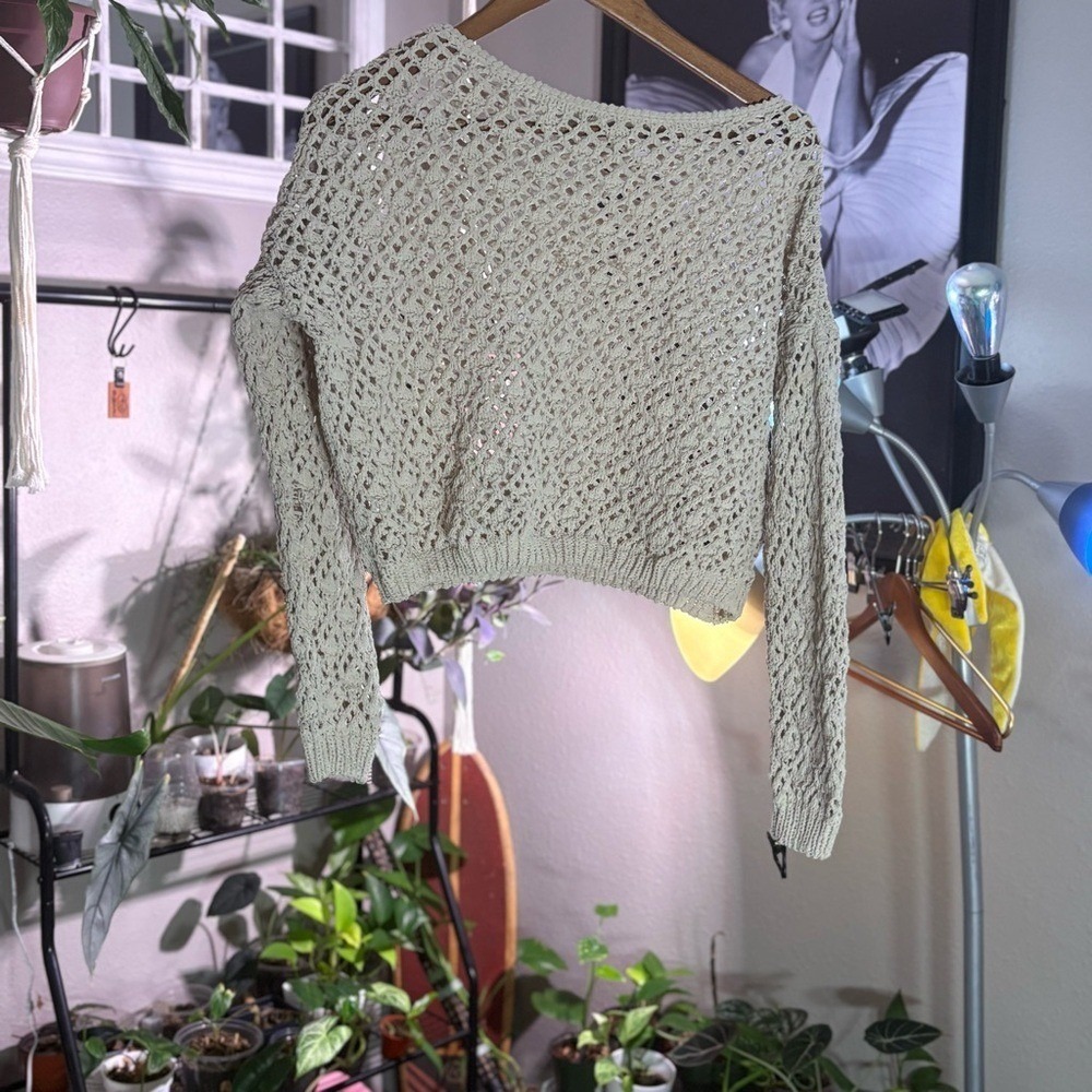 Jessica Simpson Open Knit Cropped Sweater – Size Small